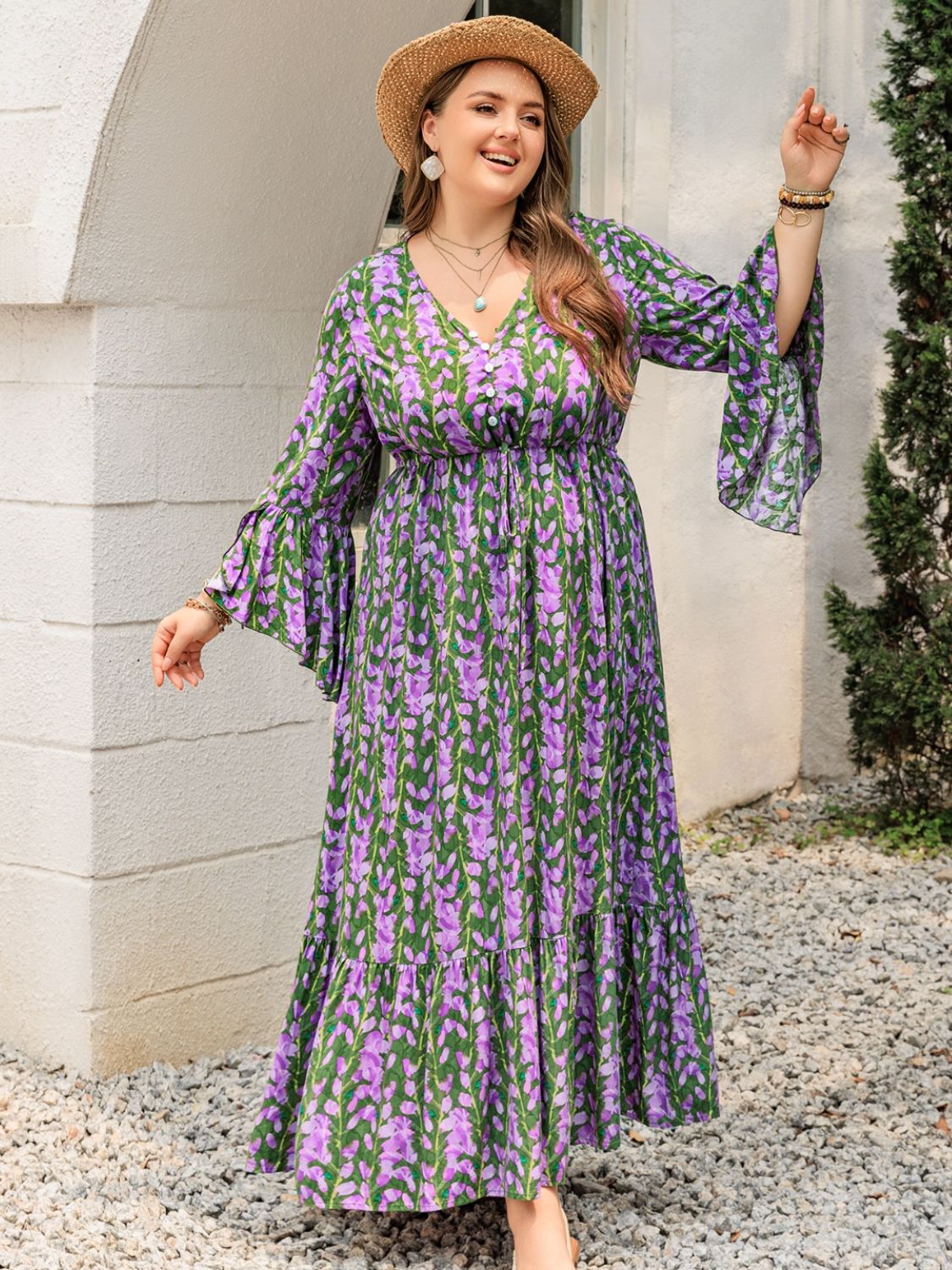 Plus Size Printed V-Neck Long Sleeve Maxi Dress nt