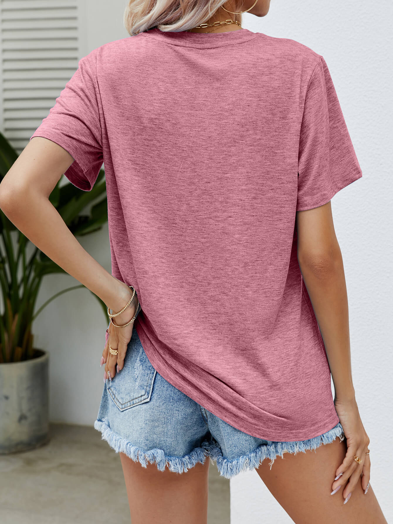 Easter Bunny Graphic Round Neck T-Shirt nt