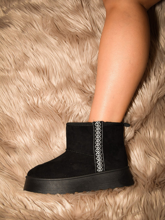 WILD DIVA Round Toe Platform Boots tt