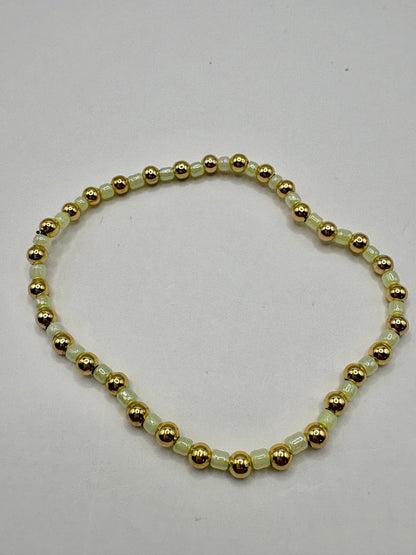 Green & Gold Beaded Stretch Bracelet/jj/Code #4